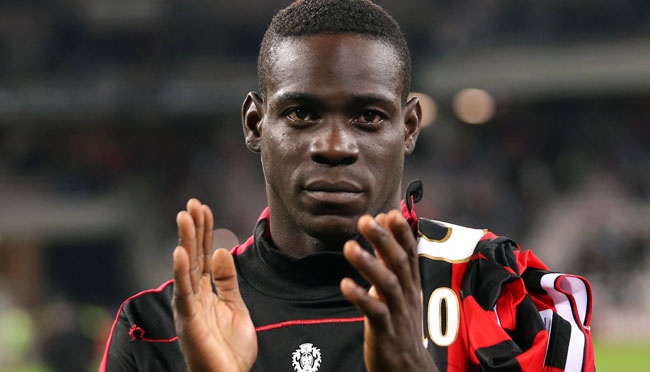 Mario Balotelli Jadi Korban Aksi Rasis