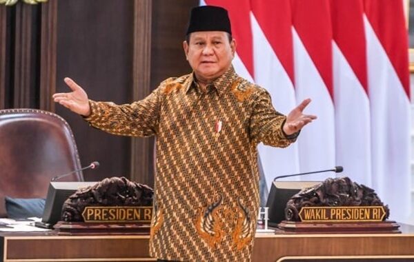 Prabowo Klaim Penghematan Rp 300 T, Dialihkan untuk Program MBG