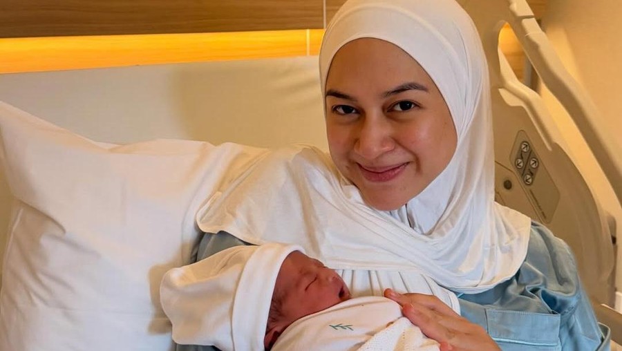 Bahagia! Nina Zatulini Sambut Anak Keempat